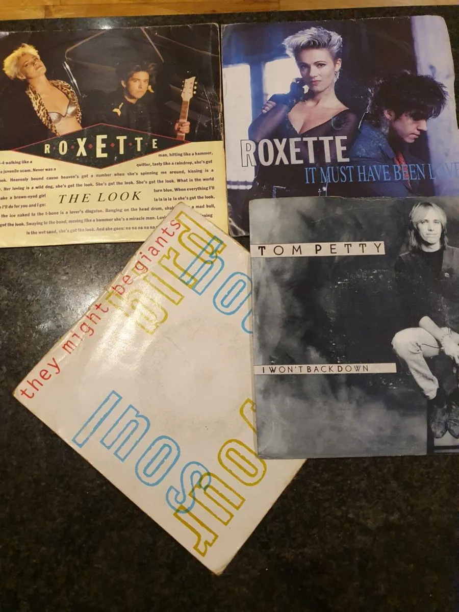 80s 90s 7 inch vinyl - Image 1