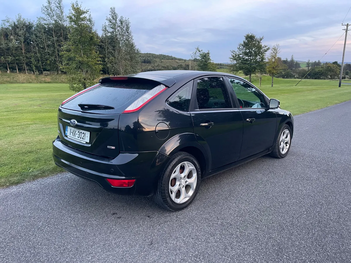 Ford Focus 2011 - Image 3