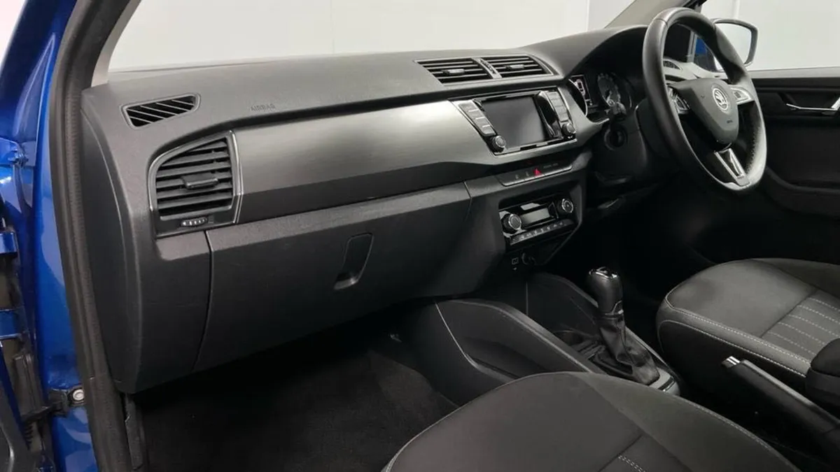2017 Skoda Fabia - Image 2