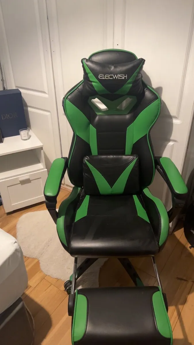 Gaming Chair - Image 1