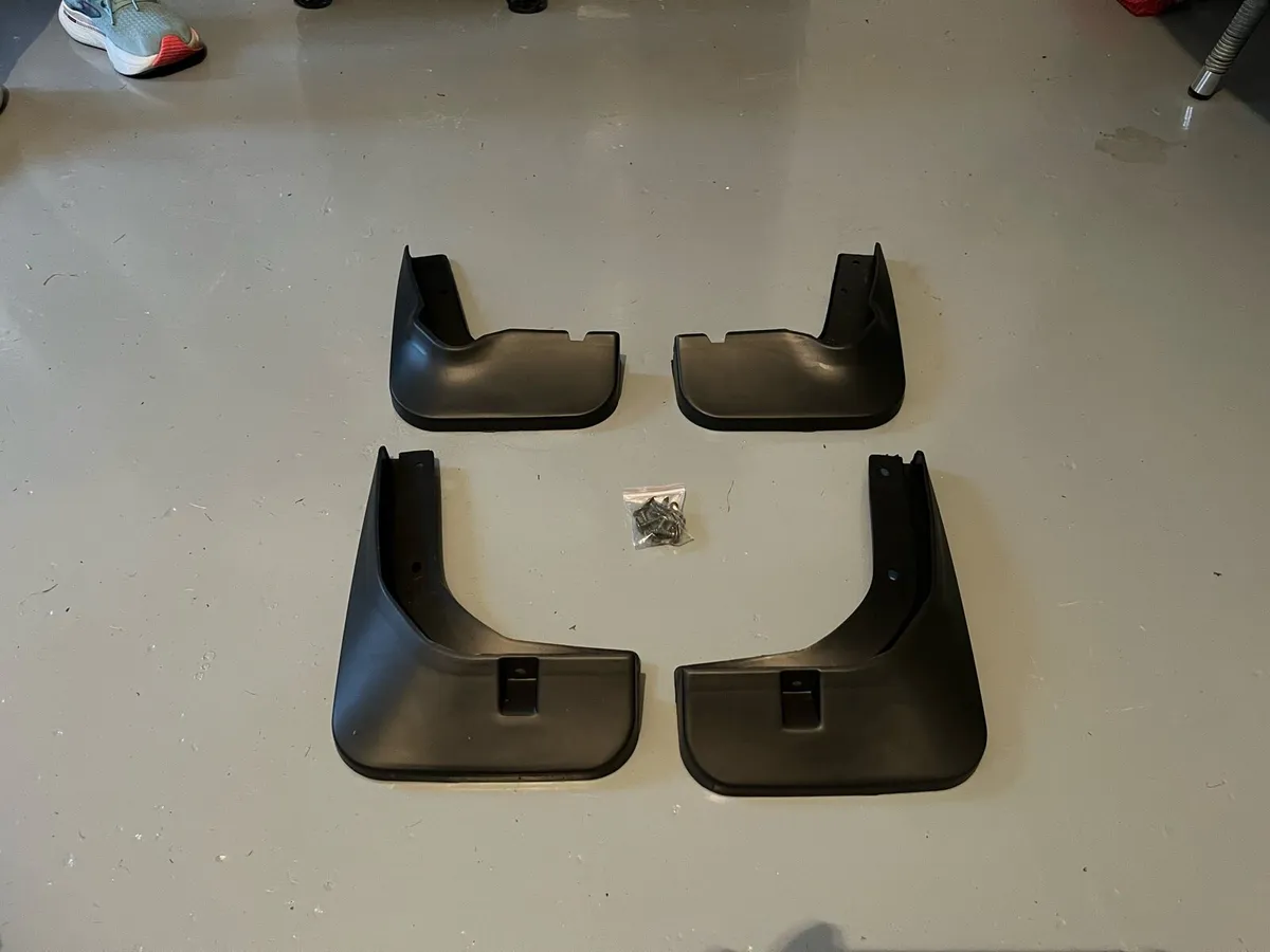 Vw Passat Mud flaps - Image 1