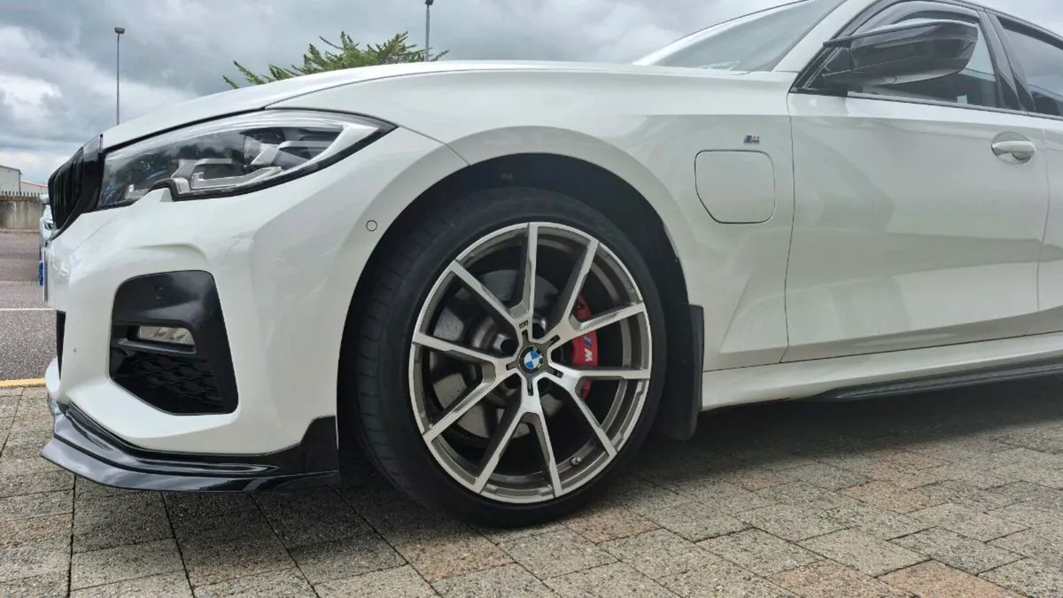 BMW 330E M-SPORT *HIGH SPEC* 292BHP - Image 4