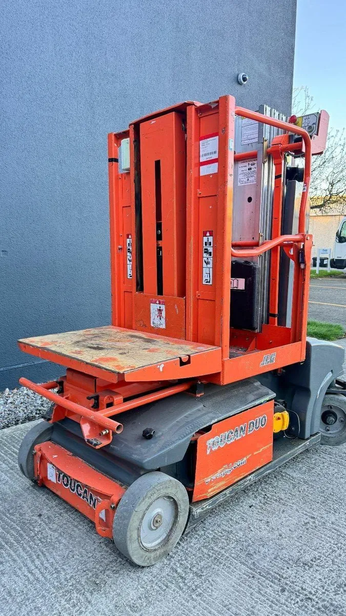 For Sale: 2013 JLG Toucan Duo Mast Lift - Image 3