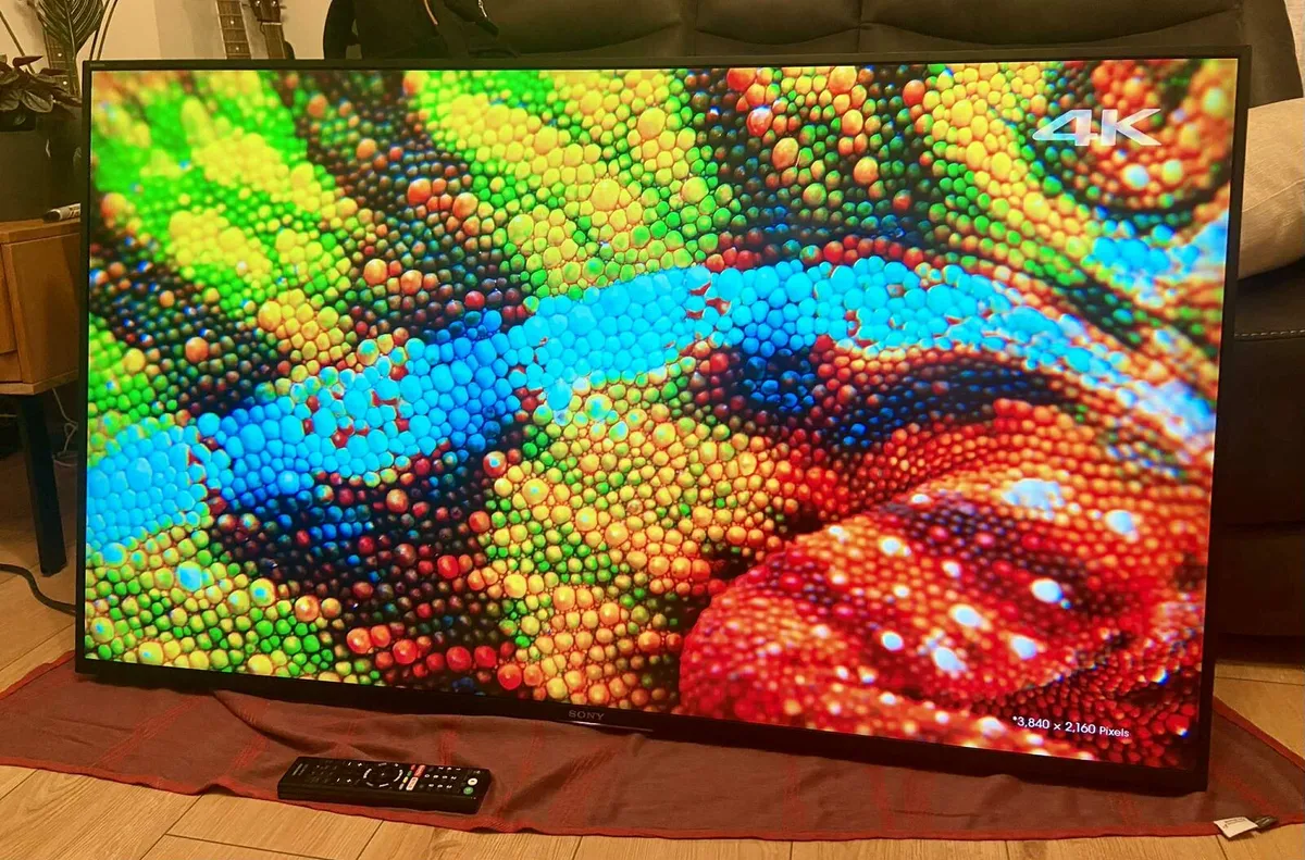 Sony Bravia 55" 4K Smart Android TV & Wall Bracket - Image 2