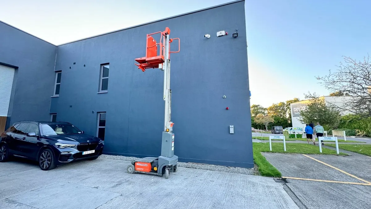 For Sale: 2013 JLG Toucan Duo Mast Lift - Image 4