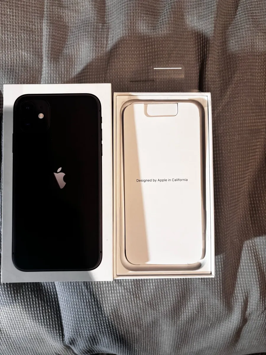 iPhone 11 - Image 3