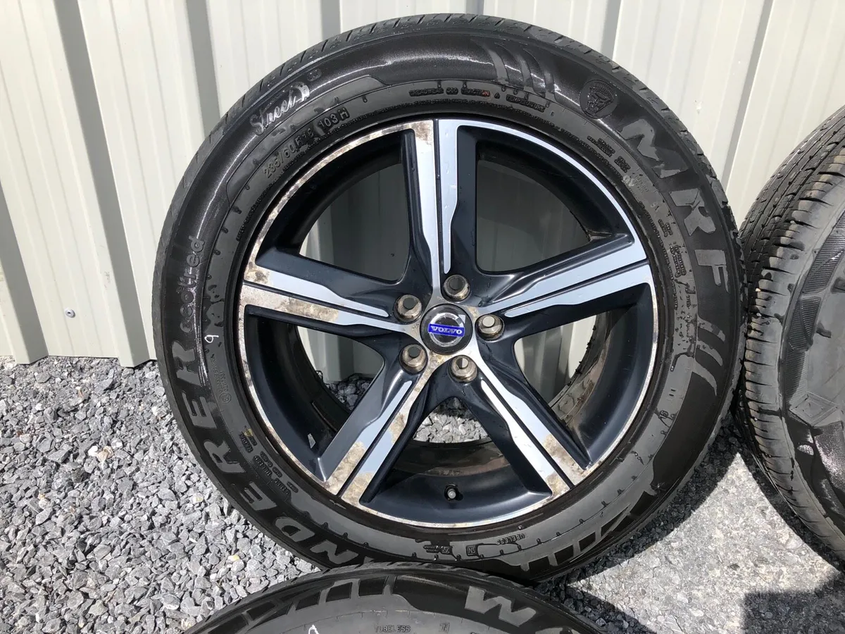 18” genuine Volvo XC60 R-Design alloys - Image 2