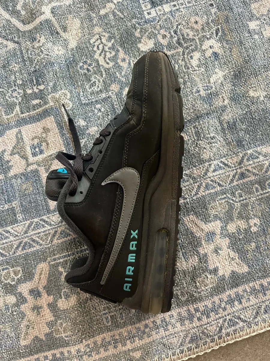Nike Air Max 180 trainers in black and grey - Image 3