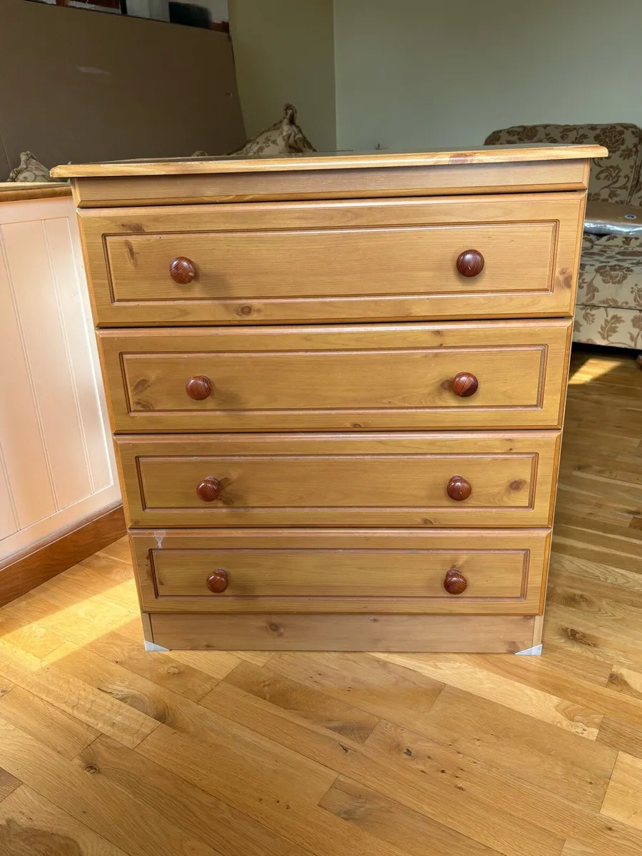 Chest of Drawers (4 Drawers) - Image 1