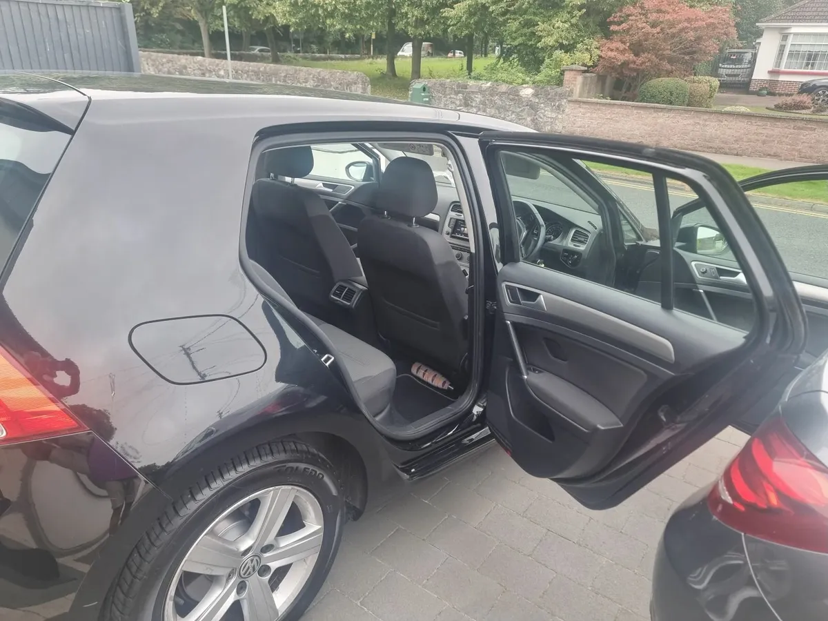 Volkswagen Golf 2014 DTI 1.6L Diesel - Image 2