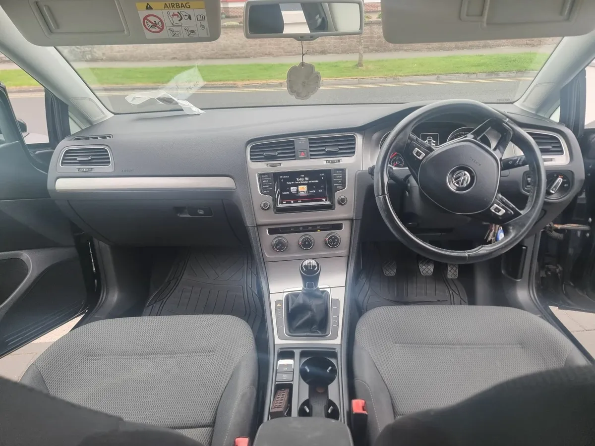 Volkswagen Golf 2014 DTI 1.6L Diesel - Image 4