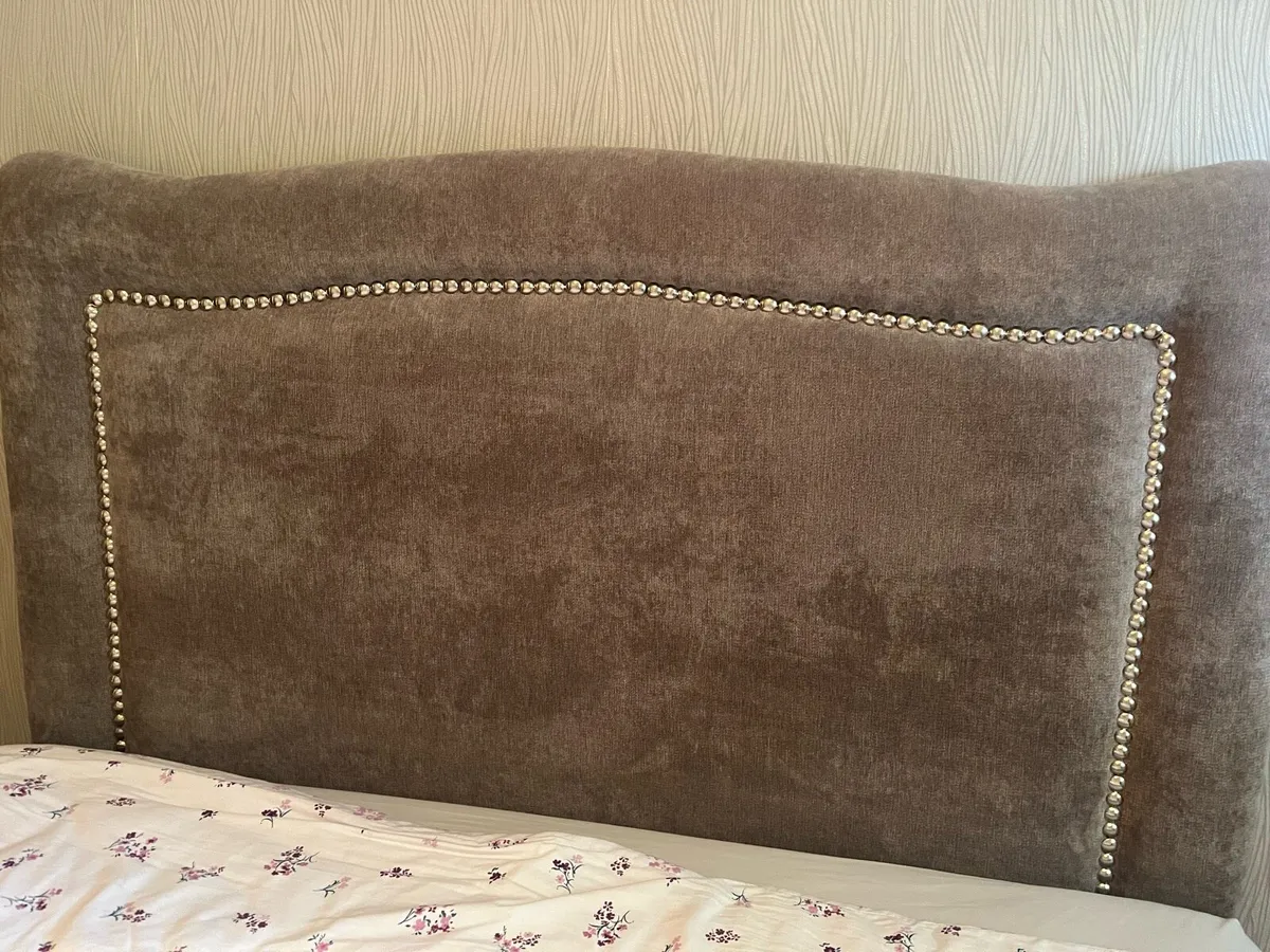 Bedroom furniture - Image 1