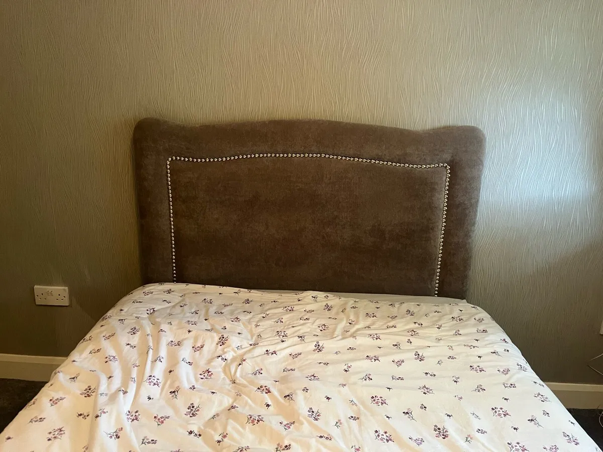 Bedroom furniture - Image 2
