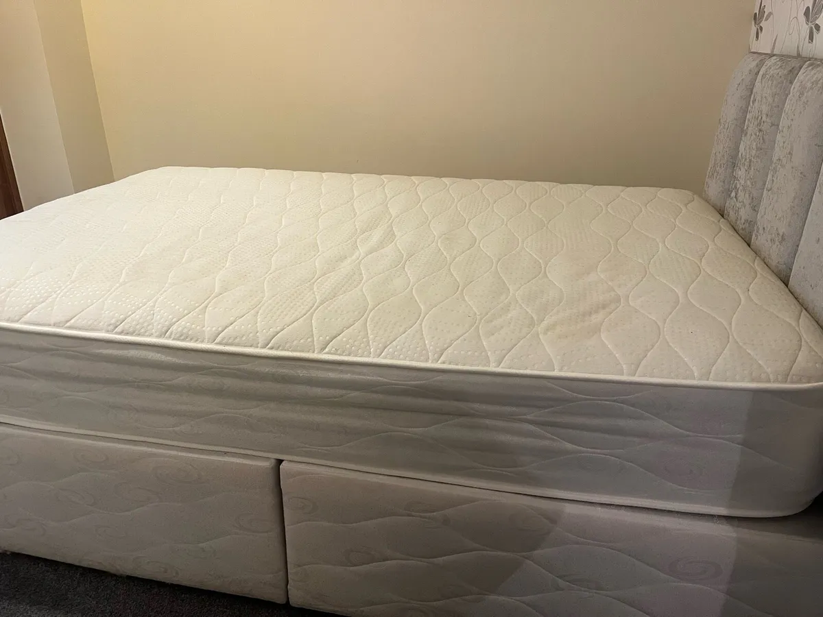 Bedroom furniture - Image 3