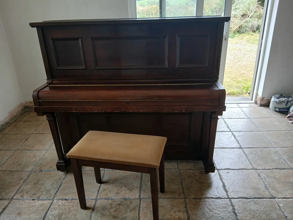 Lambert piano - Image 1
