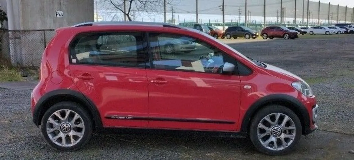 Volkswagen Cross Up! - Image 4