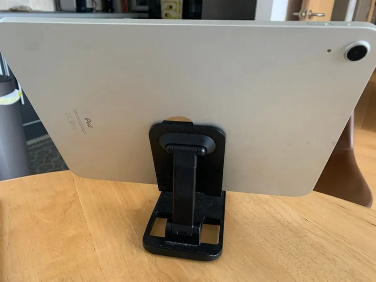 iPad 10th Generation 64GB Silver with Keyboard Charger and Box - Image 3