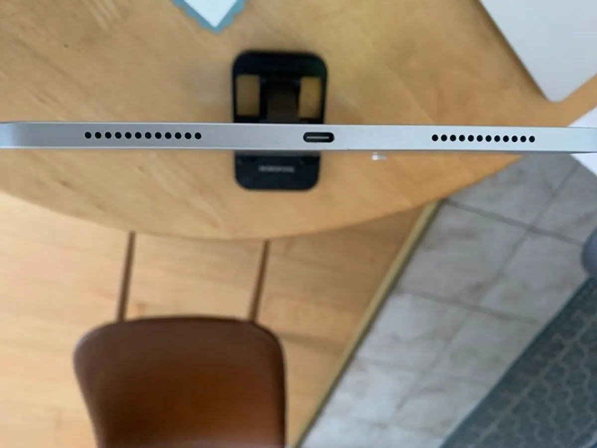 iPad 10th Generation 64GB Silver with Keyboard Charger and Box - Image 4