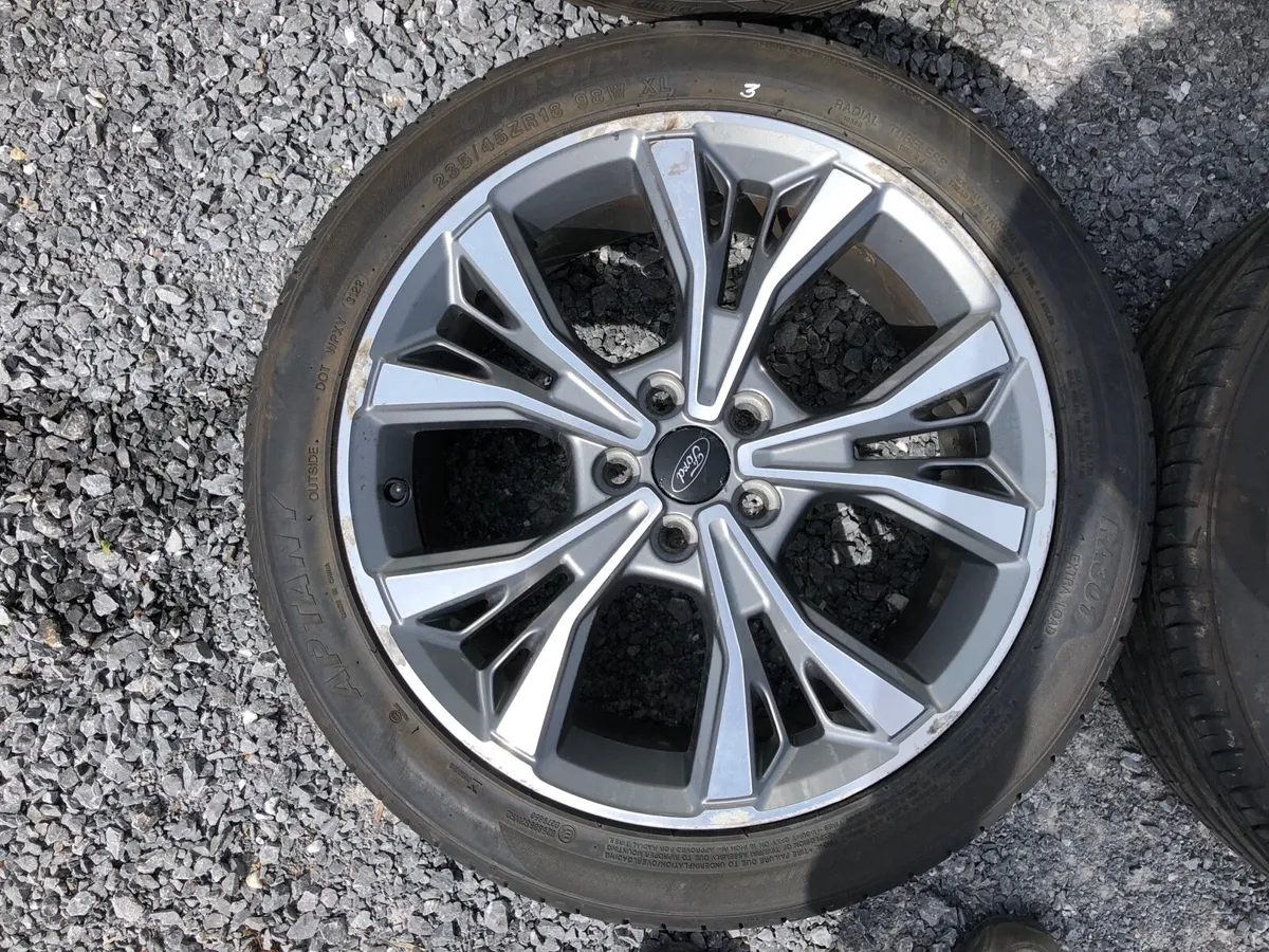 18” genuine Ford ST-Line Mondeo alloys - Image 4