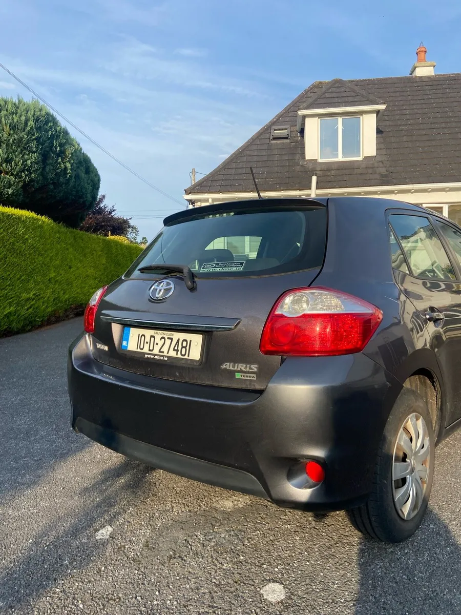 Toyota Auris 2010 Grey 1.4 Diesel 6 Speed - Image 3