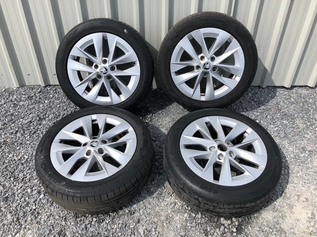 17” genuine Octavia Skoda new model alloys - Image 1