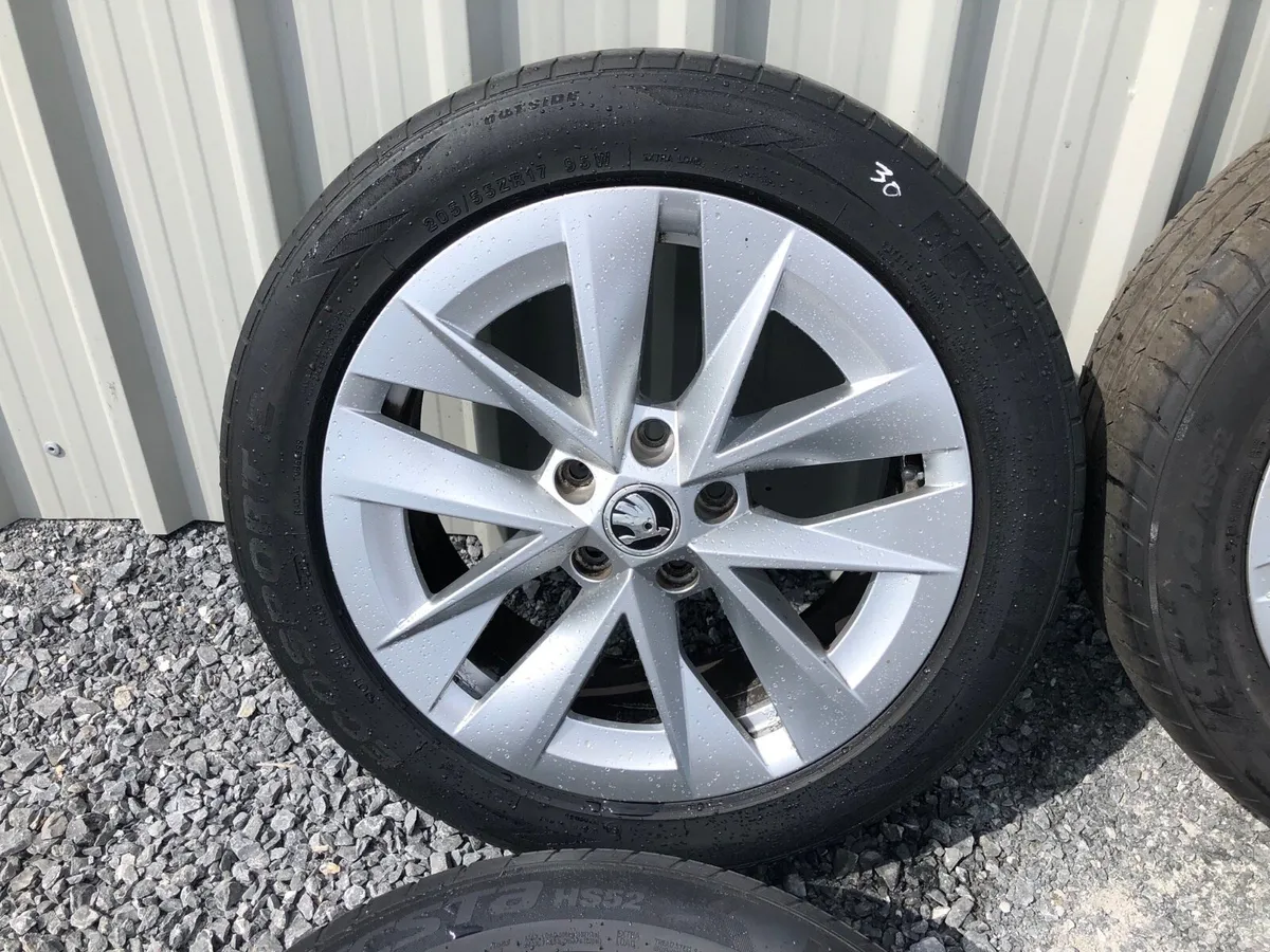 17” genuine Octavia Skoda new model alloys - Image 2