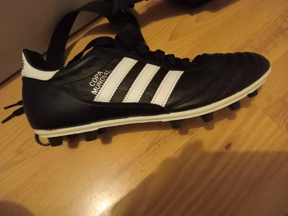 Ladies football boots - Image 1