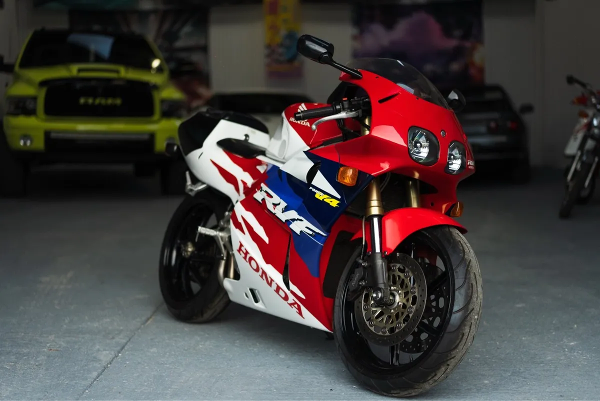 Honda rvf 400 - Image 1
