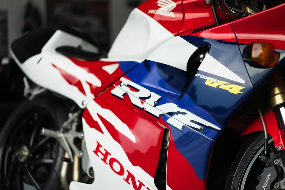 Honda rvf 400 - Image 3
