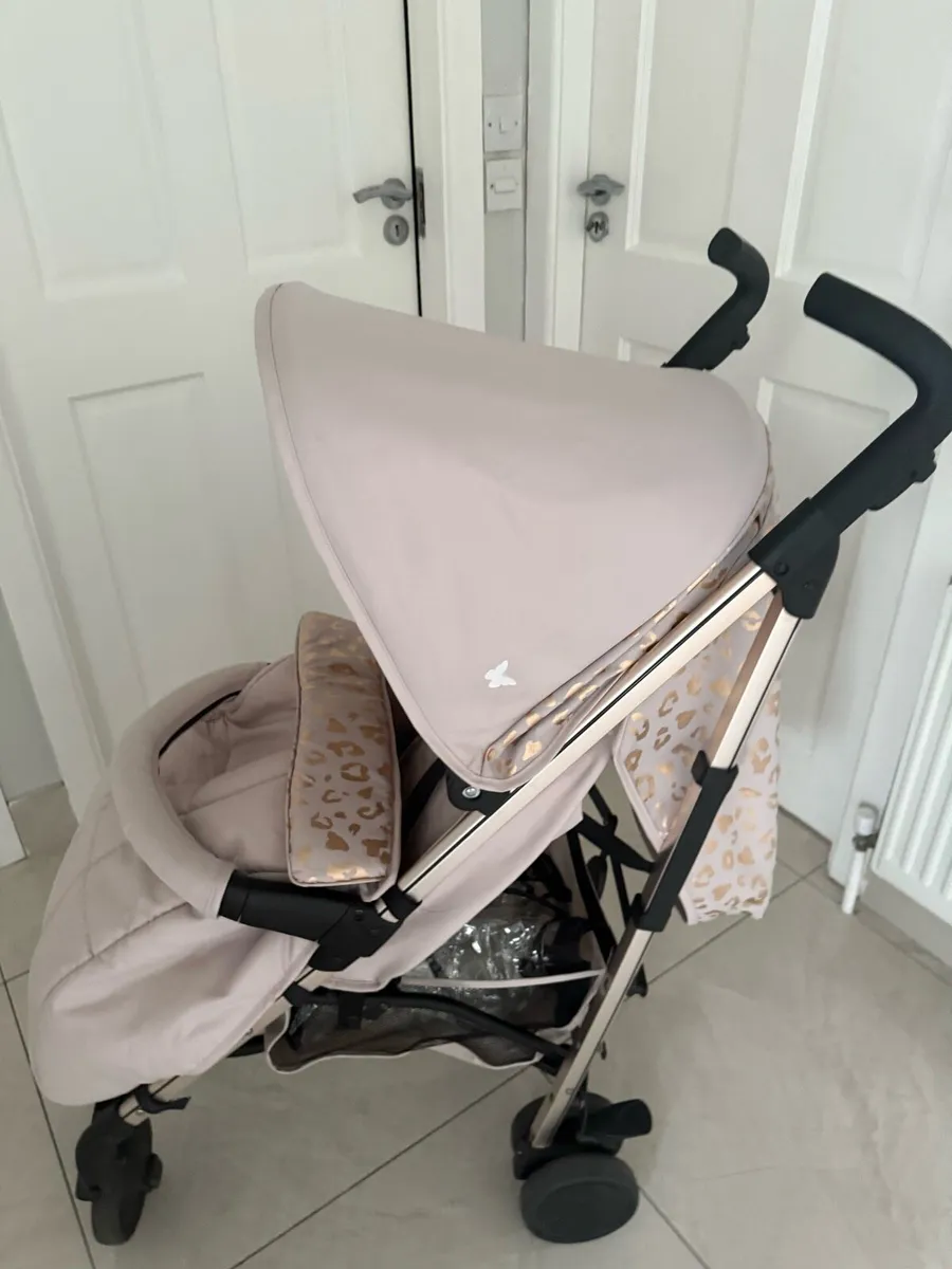 Stroller - Image 1