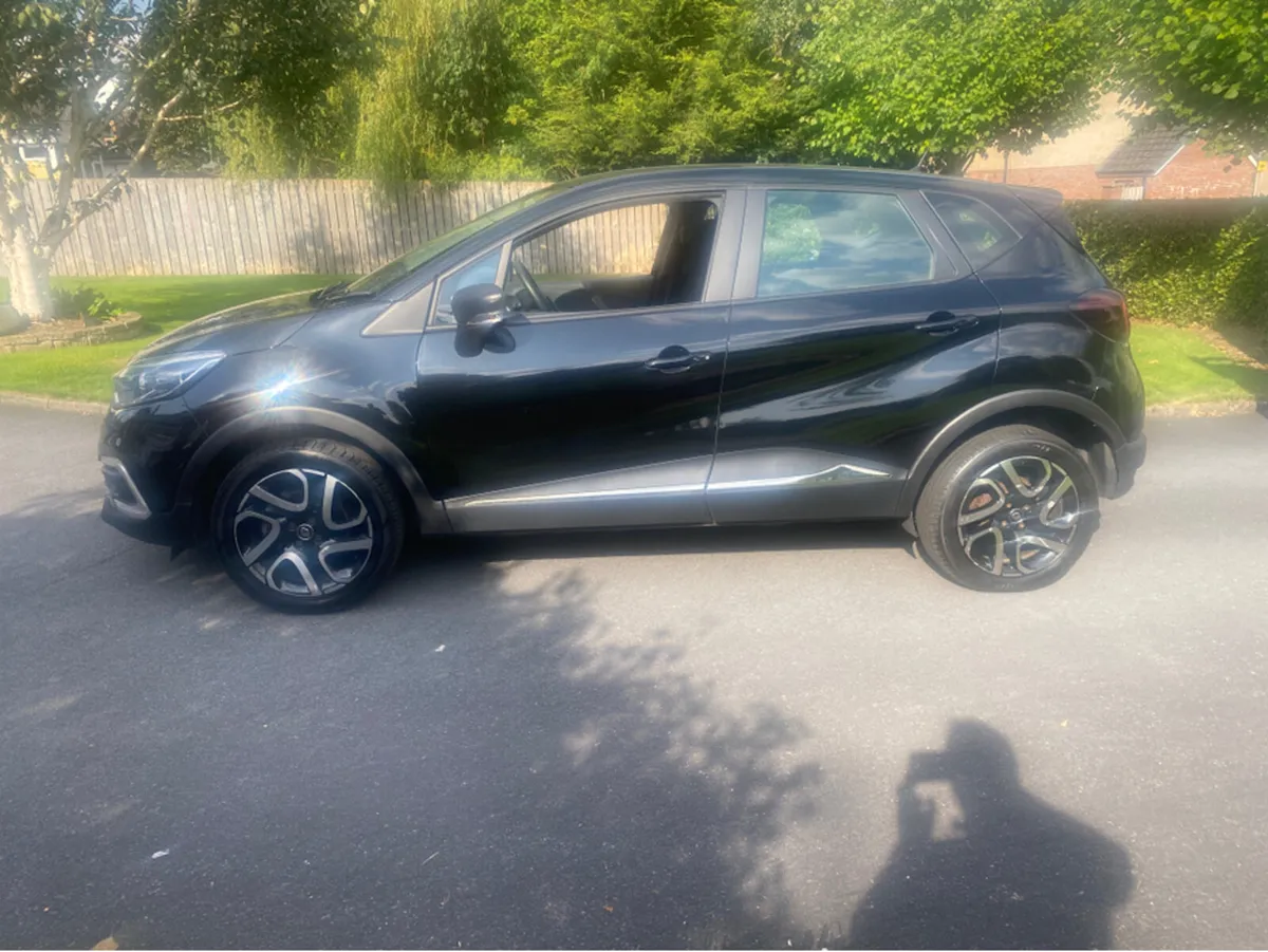Renault Captur DYNAMIQUE NAV DCI - Image 2