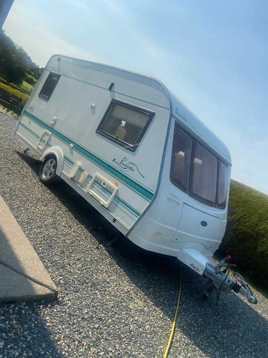 Caravan - Image 1