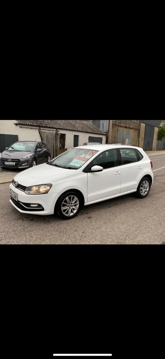 2015Volkswagen Polo - Image 4