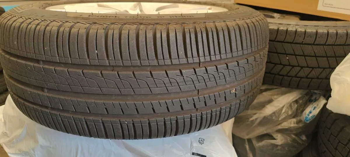 BMW Alloys with Tyres - Image 4