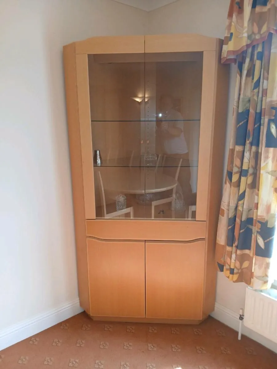 DINING room Table and chairs,  + cabinet, Skovby - Image 4