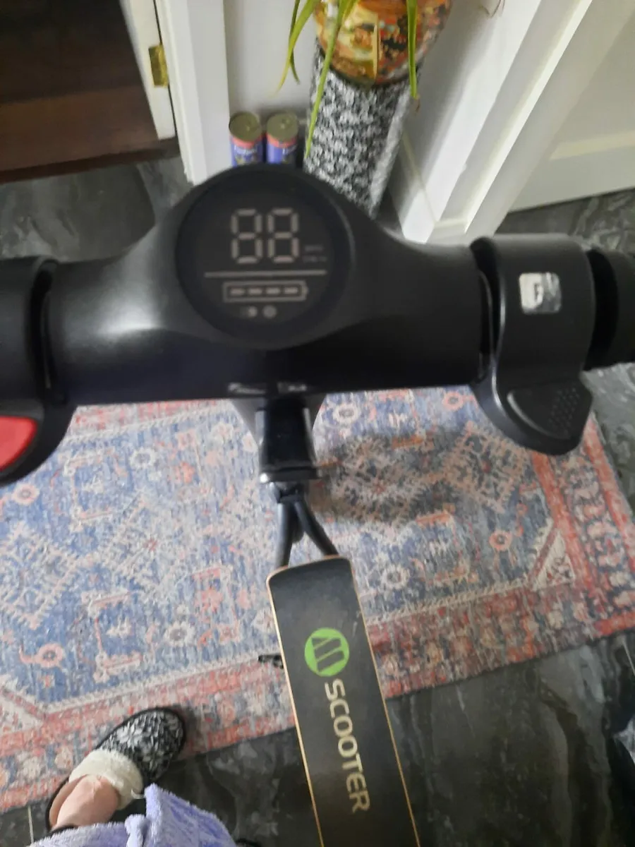 Electric scooter - Image 2