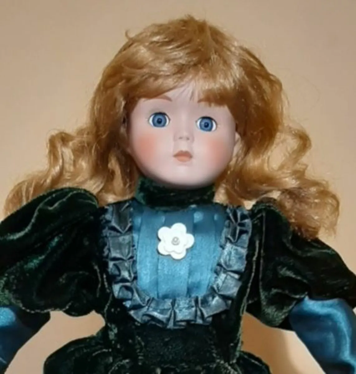 Porcelain doll - Image 1
