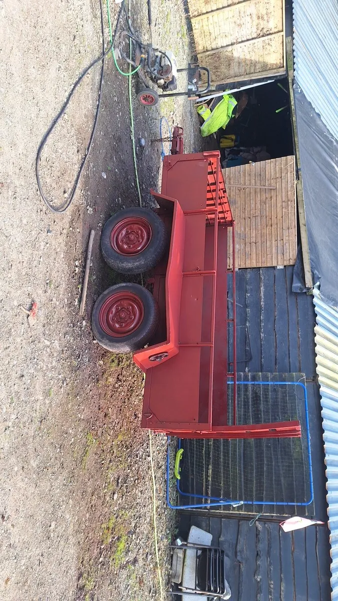 Trailer - Image 1