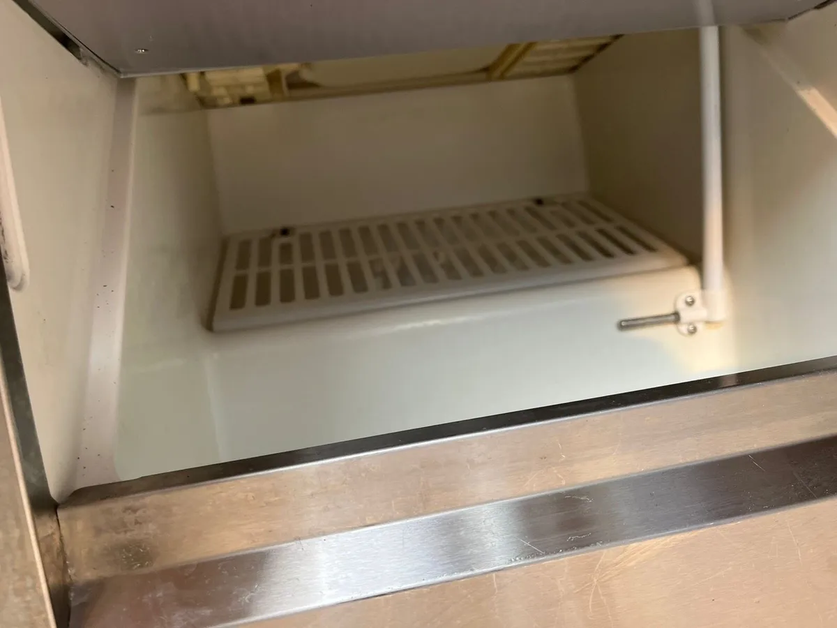 Ice maker - Image 4
