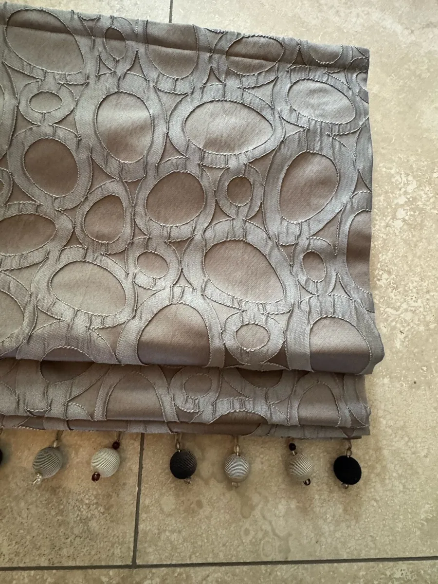 Bespoke Roman Blinds - Image 2