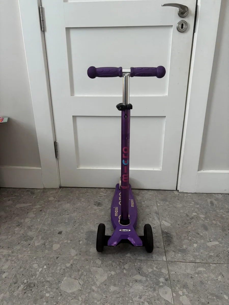 Micro Scooter - Image 2