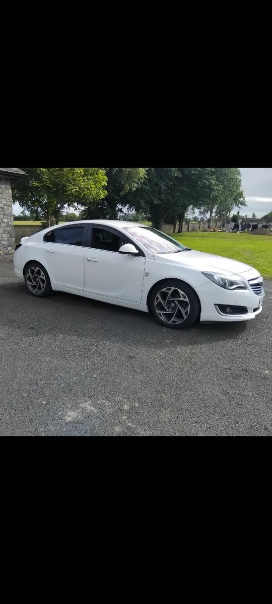 Vauxhall Insignia 2014 sri - Image 1
