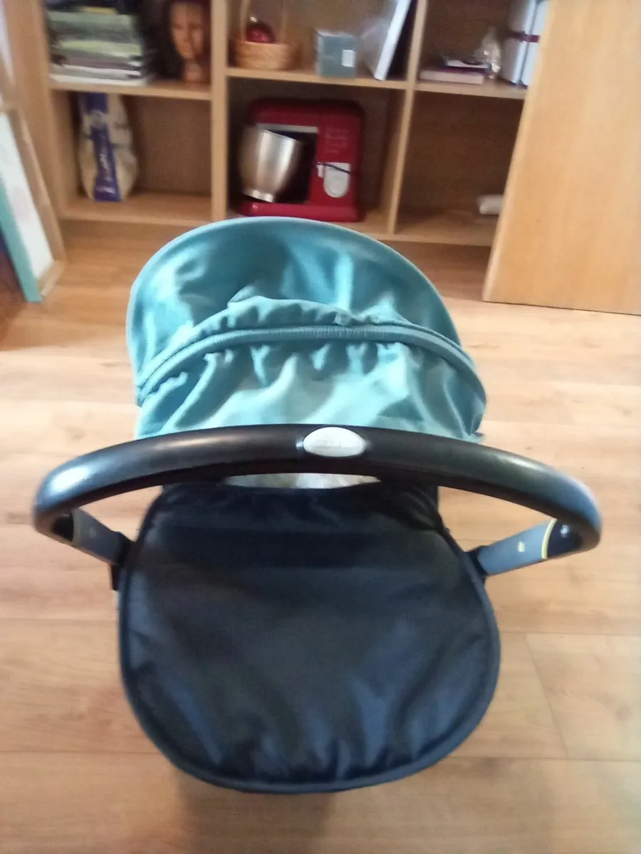 pram - Image 2