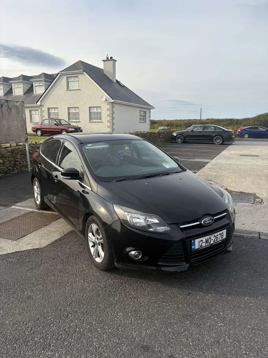 Ford Focus 2012 - Image 2