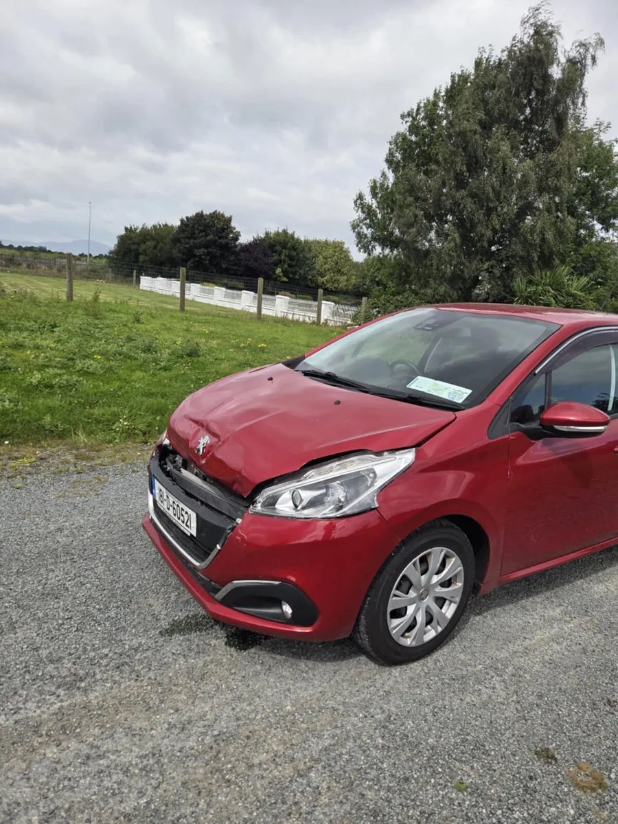Car - Image 3