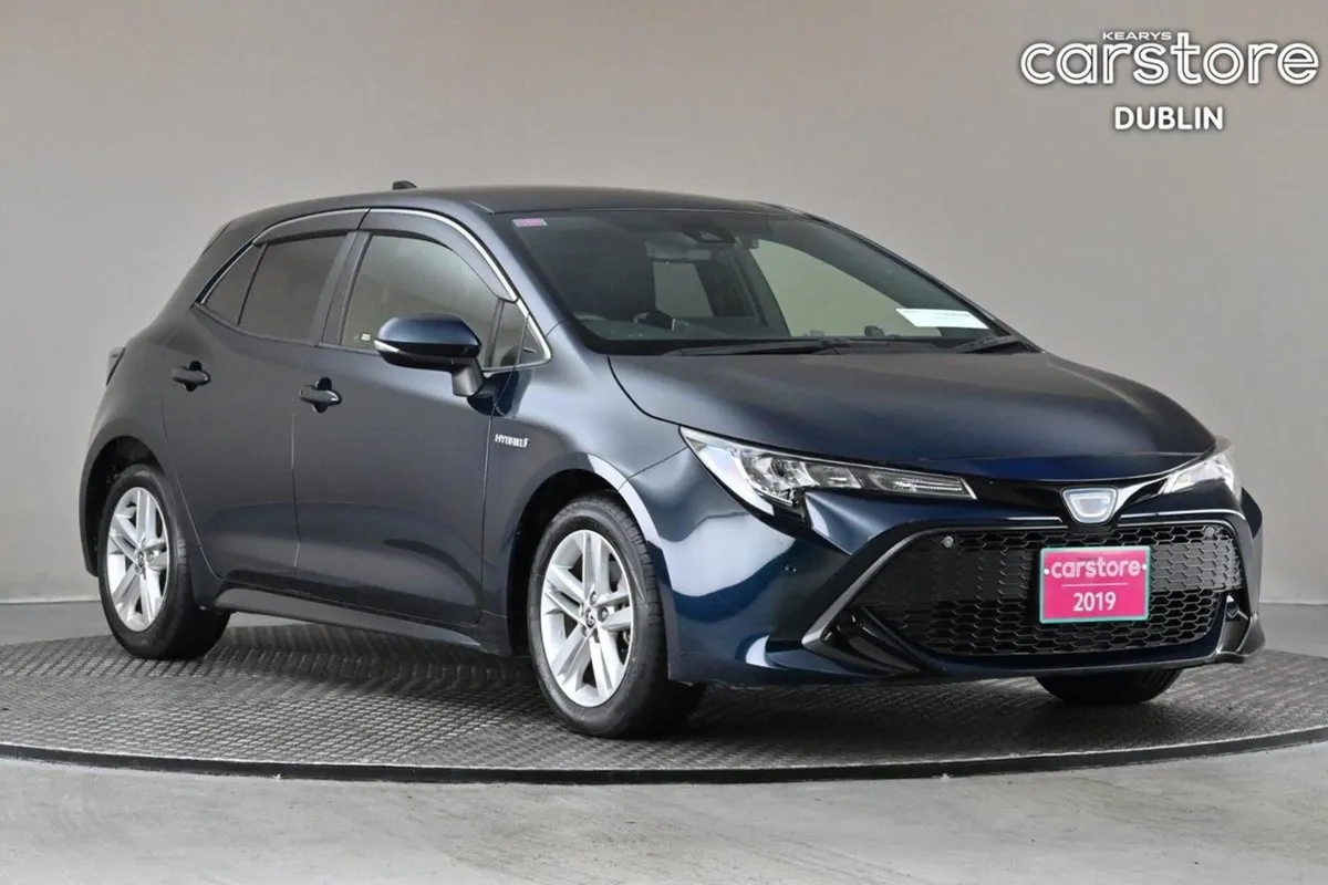 Toyota Corolla 1.8 Hybrid 5DR  reverse Cam androi - Image 1