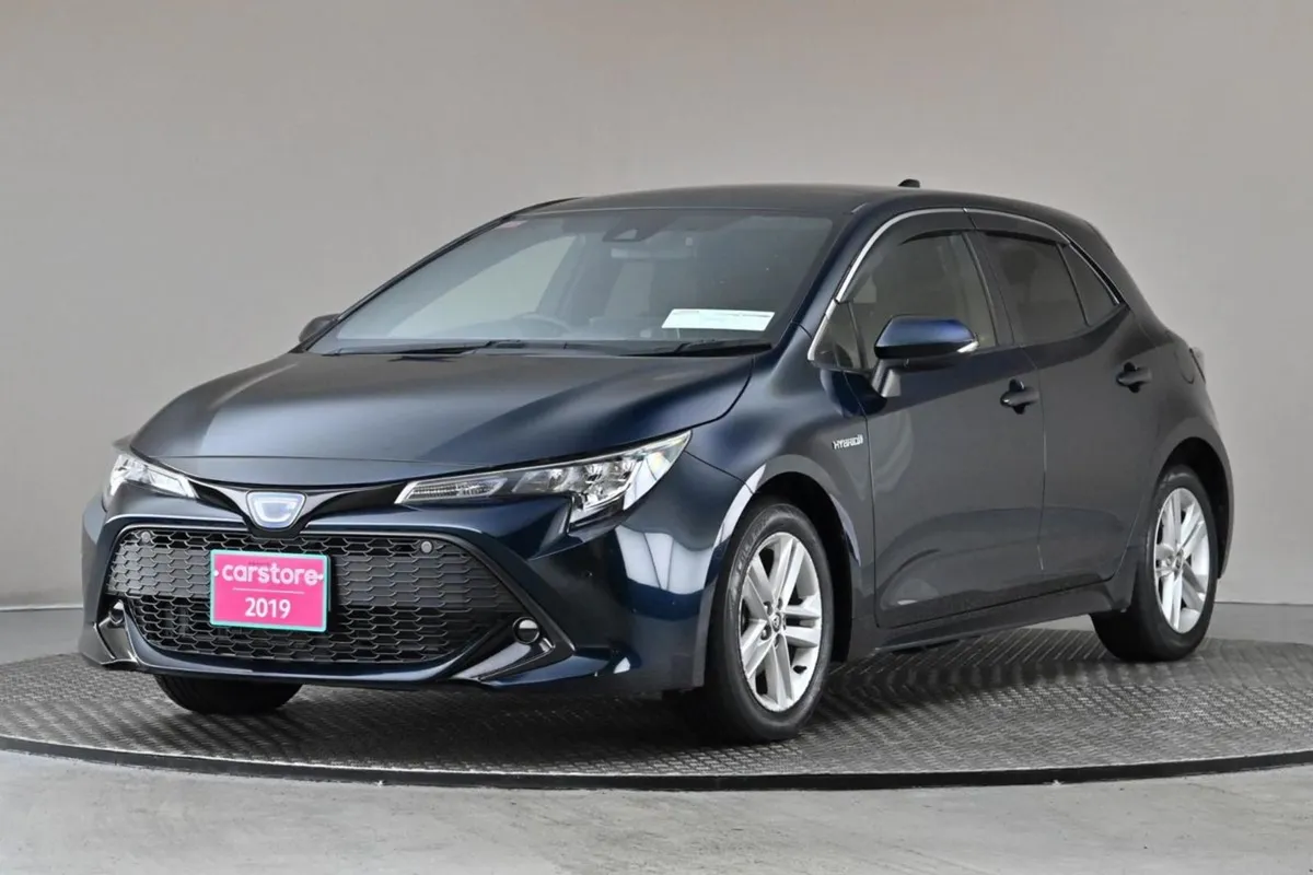 Toyota Corolla 1.8 Hybrid 5DR  reverse Cam androi - Image 3