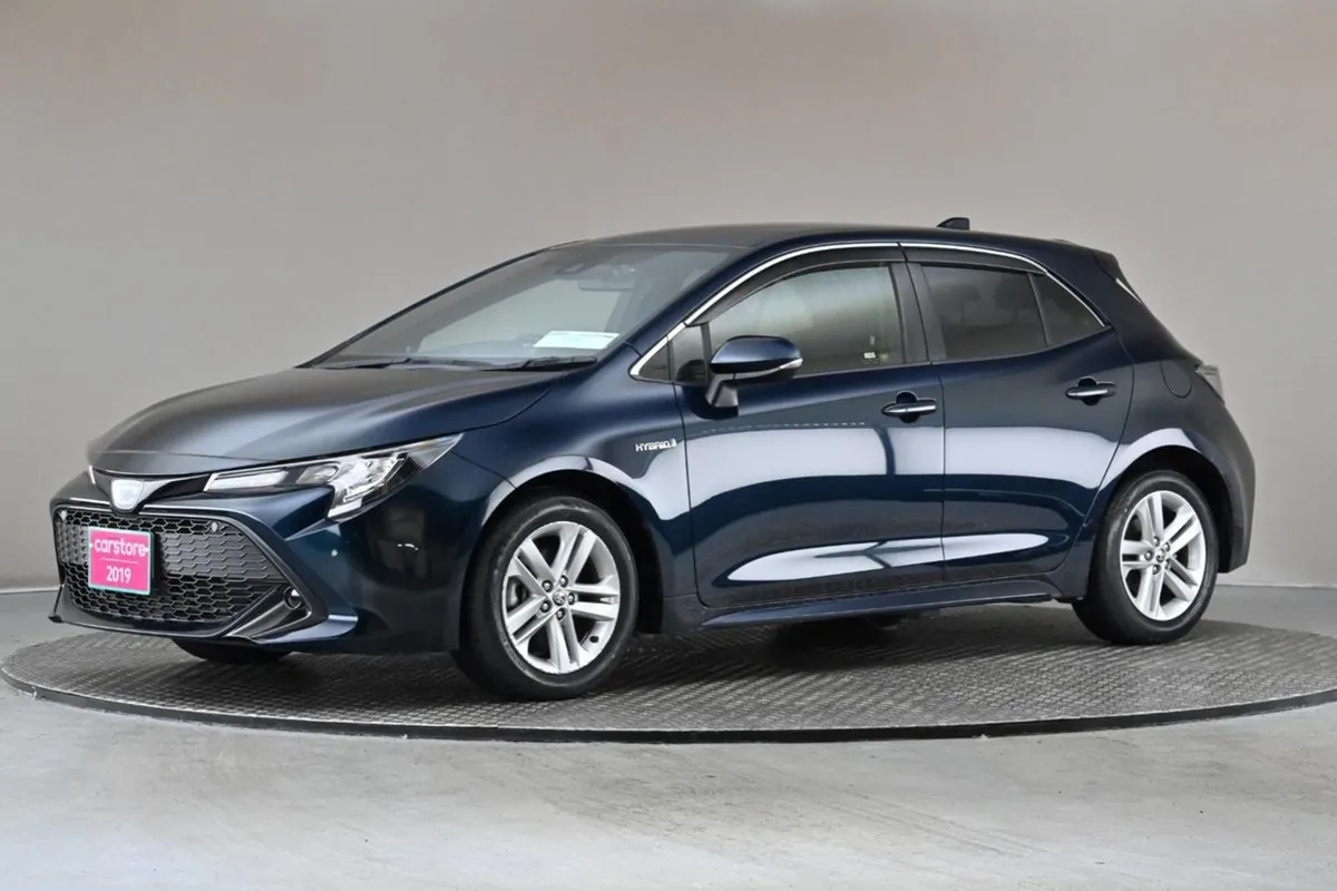 Toyota Corolla 1.8 Hybrid 5DR  reverse Cam androi - Image 4