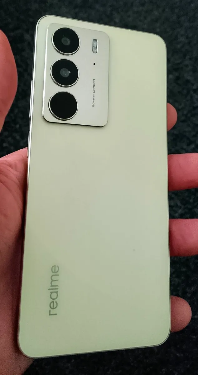 realme c75 + fast charger - Image 2
