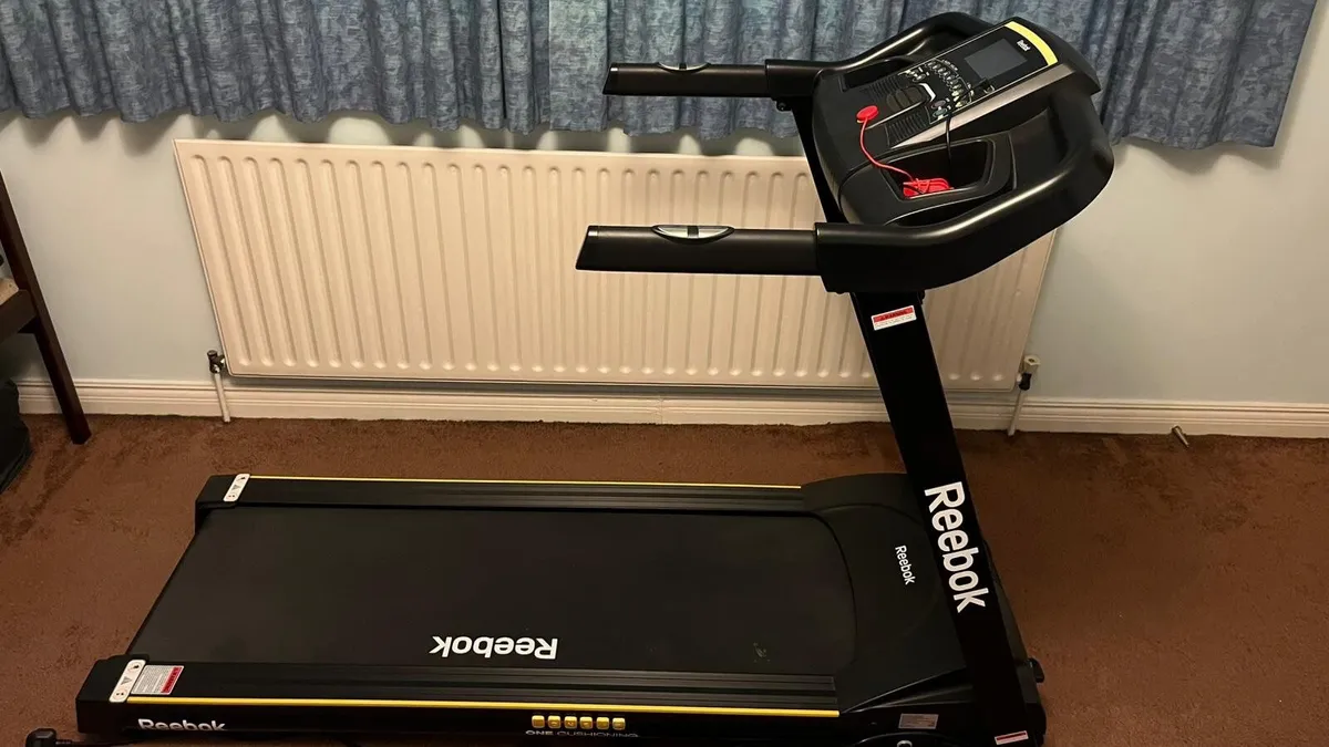 Reebok GT-30 Treadmill - Image 2